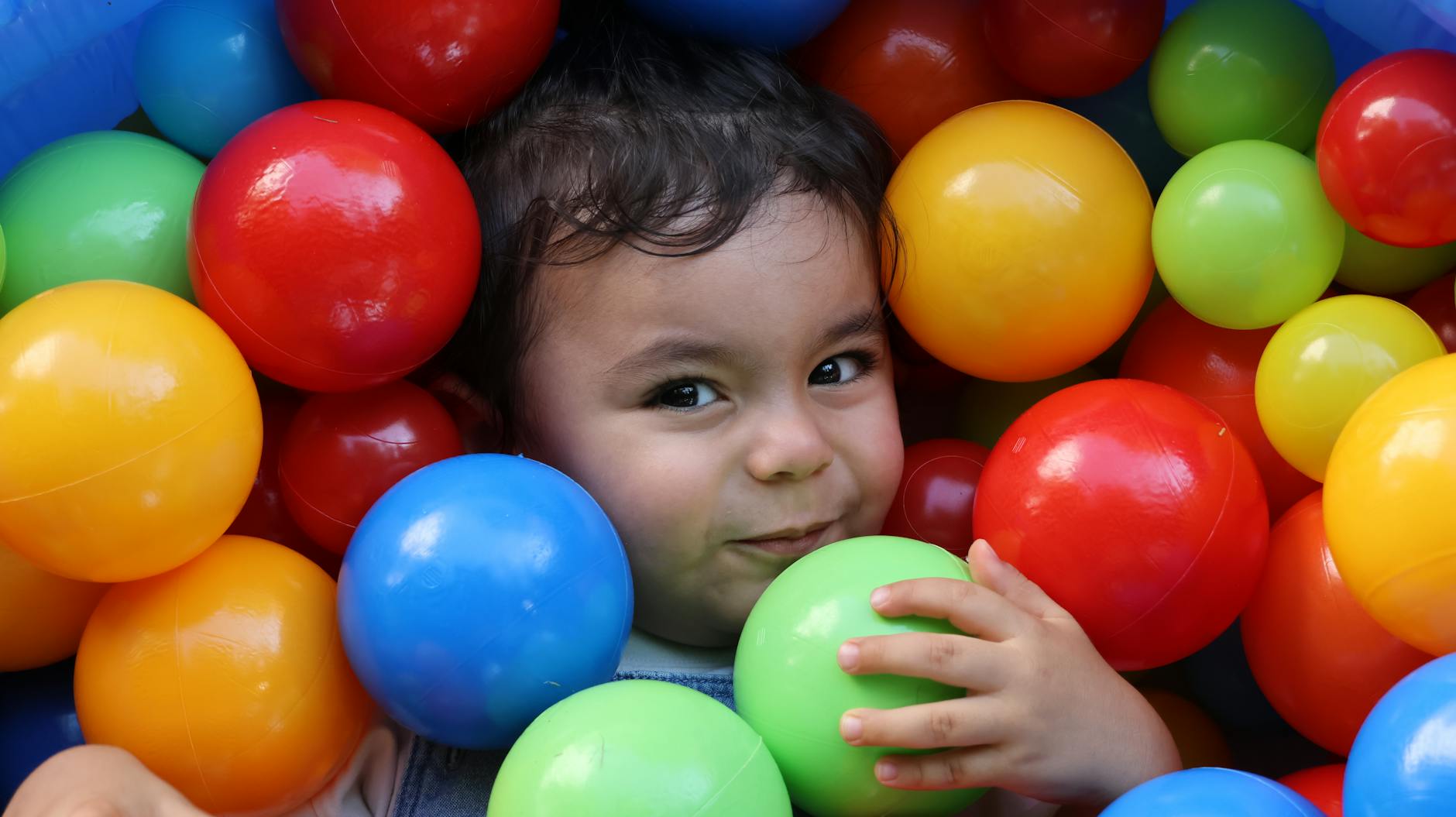 Children and outdoor play gear — What Size Bounce House Should You Buy for a Home Backyard
